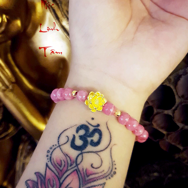 Ngọc vân hồng charm vàng 24k