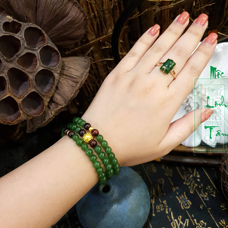 Ngọc bích charm vàng 24k