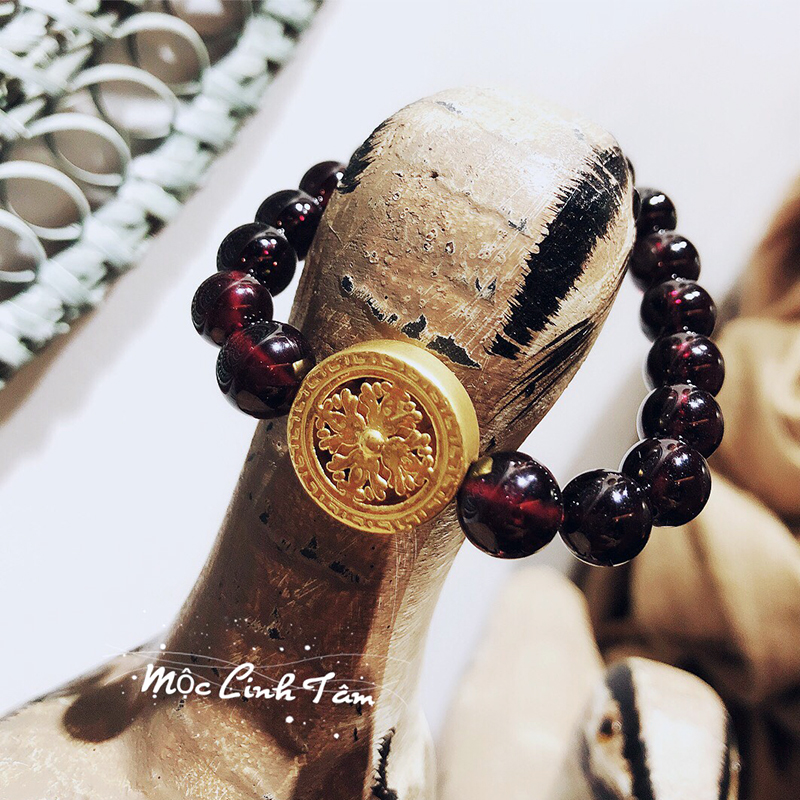 Hổ phách charm vàng 24k