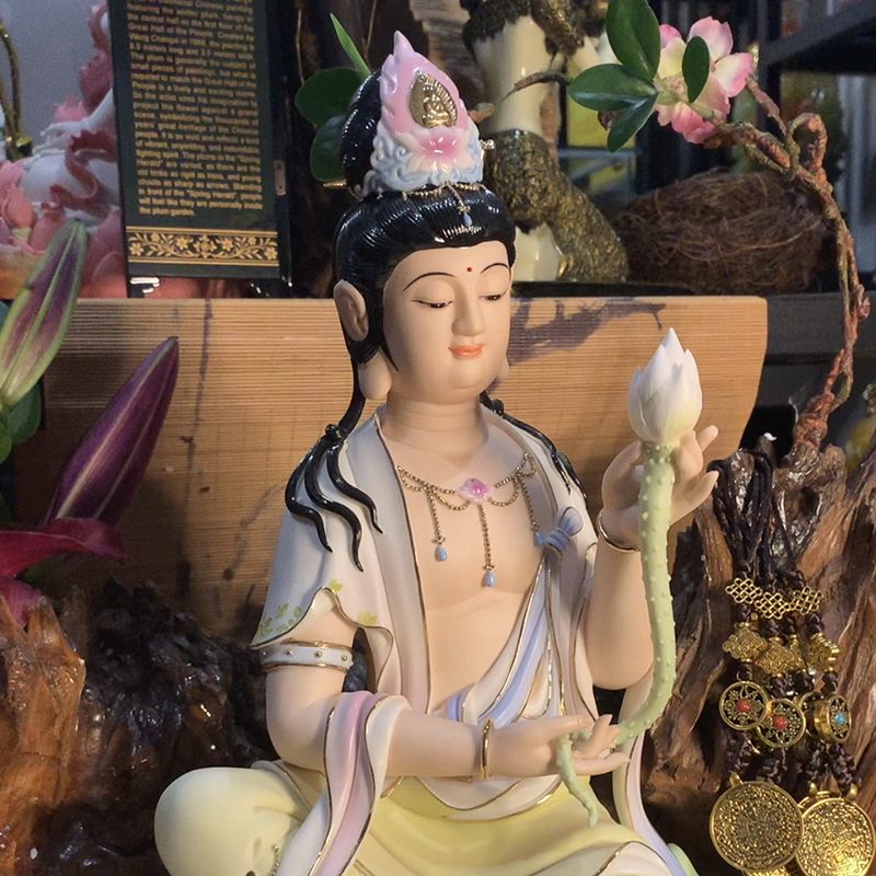 Liên Trì Quan Âm 250