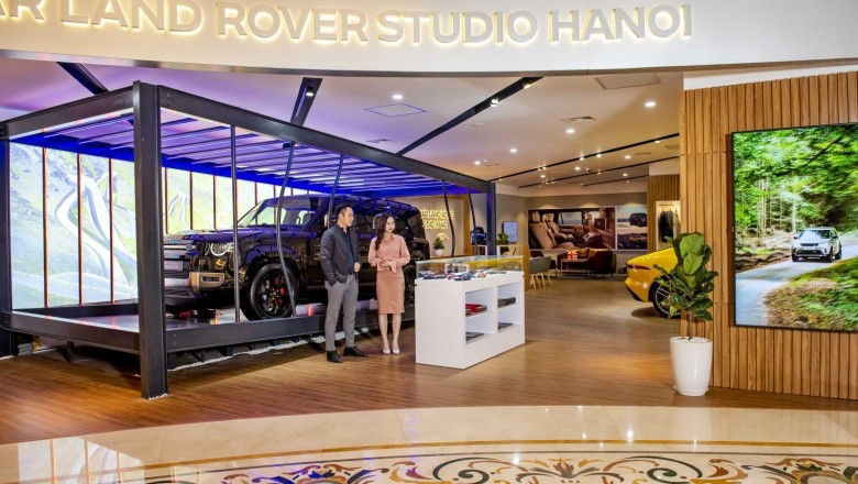 Jaguar Land Rover mở cửa khu trưng bày xe ...
